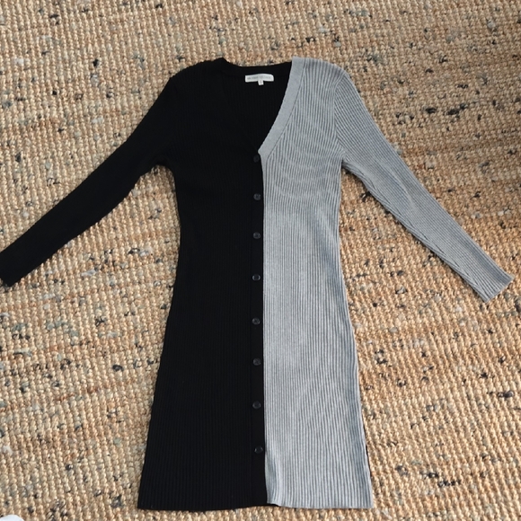 Chic Two-Tone Long Sleeve Dress - Picture 1 of 2